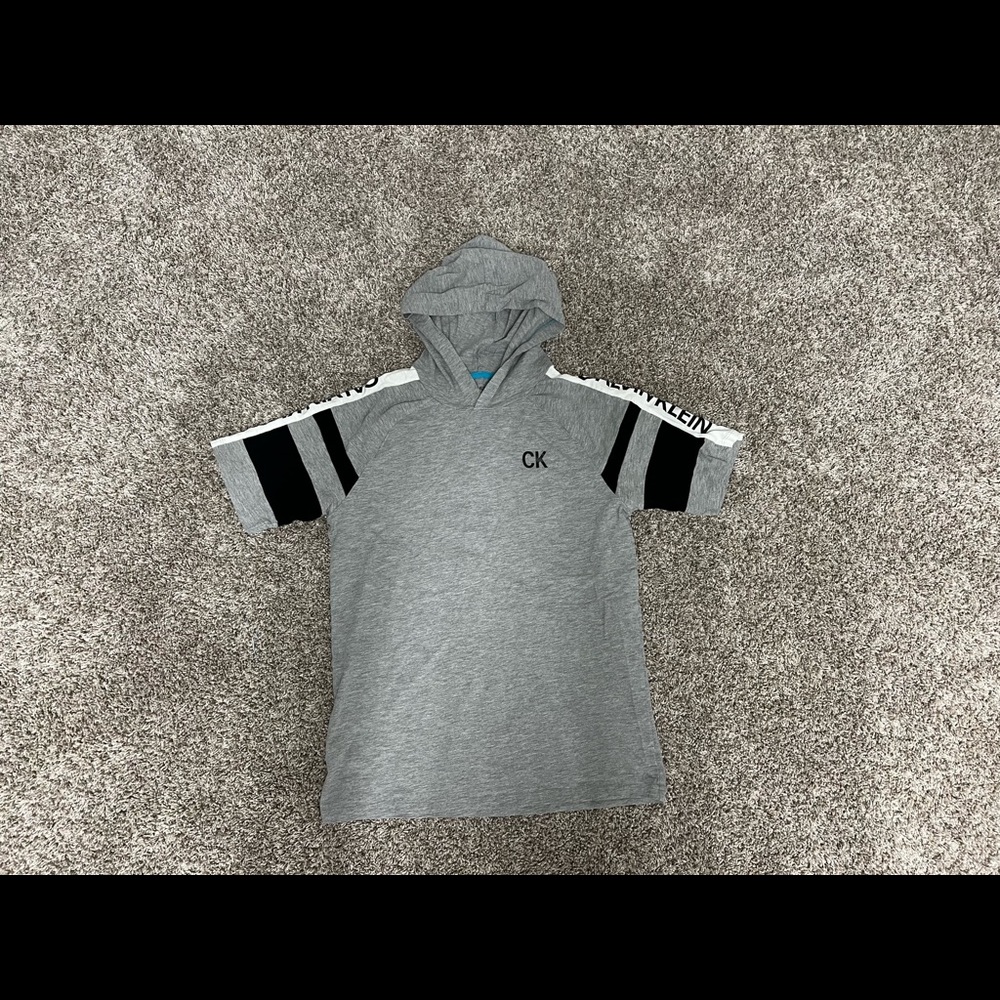 Mens Small Calvin Klein Tee With Hoodie